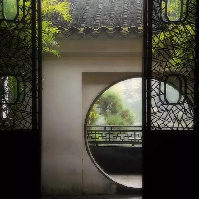 【当代艺术】中式园林 · 建筑
园林中的...