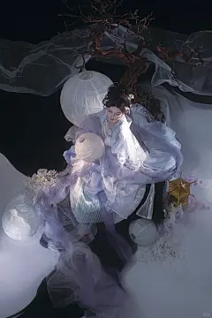 我想借天边那轮将落未落的月 - 小红书