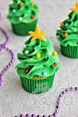 圣诞节的一抹甜蜜 圣诞甜品新出场#圣诞节##甜品##蛋糕##甜蜜#