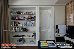 [家是一个养心的地方--深蓝设计手机壁纸-现代-美式-中户型-书房-实景图-暖色-书架-绿色]