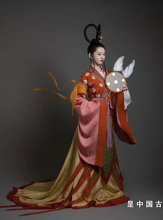 装束复原 东晋 服饰 袿衣 Eastern Han to Jin dynasty women's fashion-花瓣网