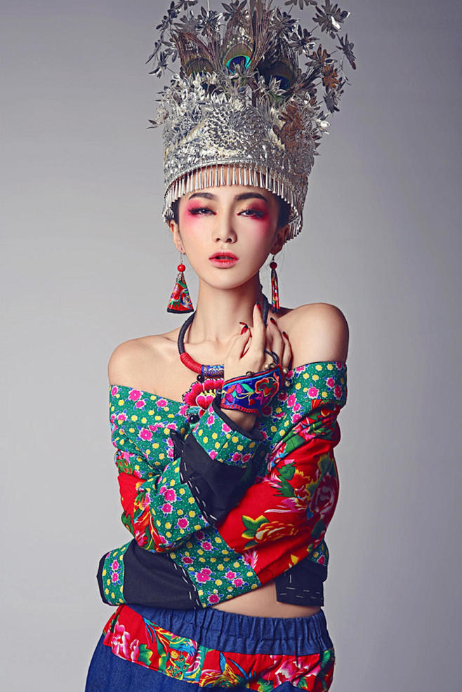 【有图】不私房，正经穿衣服拍摄的人像片子...