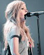 avrillavignehey_20200404_113324_0