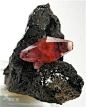 菱锰矿
Uchucchacua Mine, Oyon Province,Lima Department, Peru
4.4 x 3.9 x 2cm
拍摄/所有者：Jeffrey starr