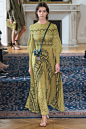 Valentino Spring 2017 Ready-to-Wear Fashion Show : The complete Valentino Spring 2017 Ready-to-Wear fashion show now on Vogue Runway.