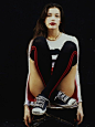 1995 年，18岁的丽芙·泰勒（Liv Tyler）| 摄影师 Lara Rossignol ​​​