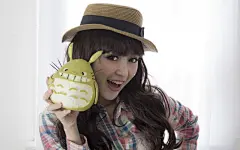 清纯卖萌美少女阳光写真高清桌面壁纸桌面壁纸2