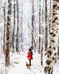 【韩国插画家Aeppol 的「森林女孩日记」系列插画欣赏】—— 韩国艺术家Aeppol 说：“我从很小的东西中感受到特别的东西 - 我小时候喜欢的童话故事，一些梦幻故事，微小的野花和蓝天白云  。“这些是我绘图中的一大部分。”
