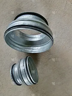 建筑工地的通风管道连接