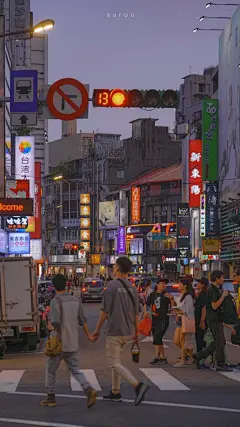 有哪些让人一眼就喜欢的全面屏壁纸？ - 知乎 : 对了对了，要全面屏的，最好是那种xs max的