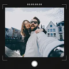 Simple Style Camera Interface Simulation Couple Selfie Instagram Post