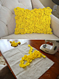 felt circle DIY pillow - tutorial from What's Ur Home Story: 