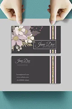 黑色素雅花卉高端大气商务名片-众图网