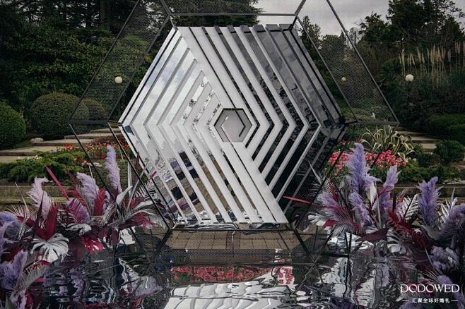 宇宙未来风黑白六边形婚礼-国外案例-DO...