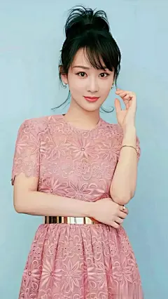 来自网络女神杨紫高清壁纸合集 

