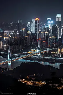 网友在lofter社区分享的wuli大重庆夜景照，美die仙飞魔幻哭～lof原作者:JN和盛饭_盛菜