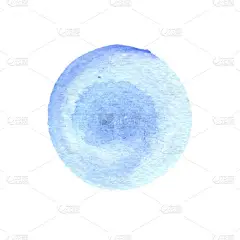 水彩浅蓝色的圆圈与孤立的白色背景上的毛边。画圆纹理的水彩污渍.