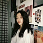 感情这东西 
我很瞧不起 
但也躲不过