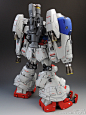 ガンダムGP02A by:kicksnare  混用了部分MG的部件，部分零件也用胶板加大了一圈，进一步强化了GP02魁梧的印象，追加的细节和刻线也是不错的点缀
