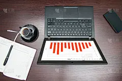 桌面俯视图，用计算机绘制图表