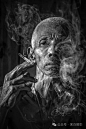 吸烟的人，伊恩·山崎(泰国)