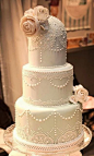 elegant vintage style wedding cake ... | Vintage Weddings: 
