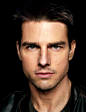  Tom Cruise 有一种人，你想不出他除了当明星还能干什么：他样子长得帅，他既会作秀又会做戏，还挺会做人。 他是上帝的模特儿，在一个所谓的“后现代”的夜晚让爱他的女人受欲望的苦刑。