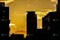 夜晚和建筑的剪影