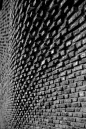 新科技拾起残破的老砖建张扬的曲墙 | 建筑学院