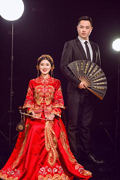 h鸢尾采集到婚纱照