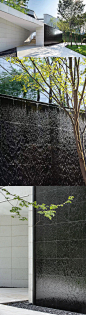 长沙​ · 卓越中寰
室外林地洽谈区，4m高的镜面水幕入眼，霸占视觉和听觉。回过神来，发现诗意的浪漫庭院，草地上一片疏朗金黄的榉树林。