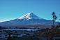 #微博摄影大赛# #摄影不凡# #日本旅行# @微相册 @微博摄影
“谁能凭爱意让富士山私有”
在日本时听说有富士三十六景。也许没时间看到那么多不同的富士山，
所以就送上9P富士山纪念下在河口湖镇渡过的悠闲时光。 ​​​​