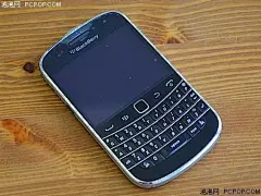 [追寻真我厌倦街机 市售超个性手机推荐&lt;1&gt;] 手机 在我们的生活中扮演着越来越重要的角色，它俨然已经成为人们彰显自身个性的最佳工具之一。但是 苹果 小米 等“明星”产品却满满充斥着我们的视线，在这个追求个性化的时代，如果厌倦了各种高撞机风险的街机，想让手机成为你的独特名片，就来看看小编为大家推荐的几款个性化不易“撞机”的手机。在苹果和安卓产品一统天下的今天，黑莓仍然拥有一批忠实的粉丝，这说明黑莓具有它独特的吸引力。黑莓手机中最重要的部件不是CPU，而是灵魂角色QWERTY键......