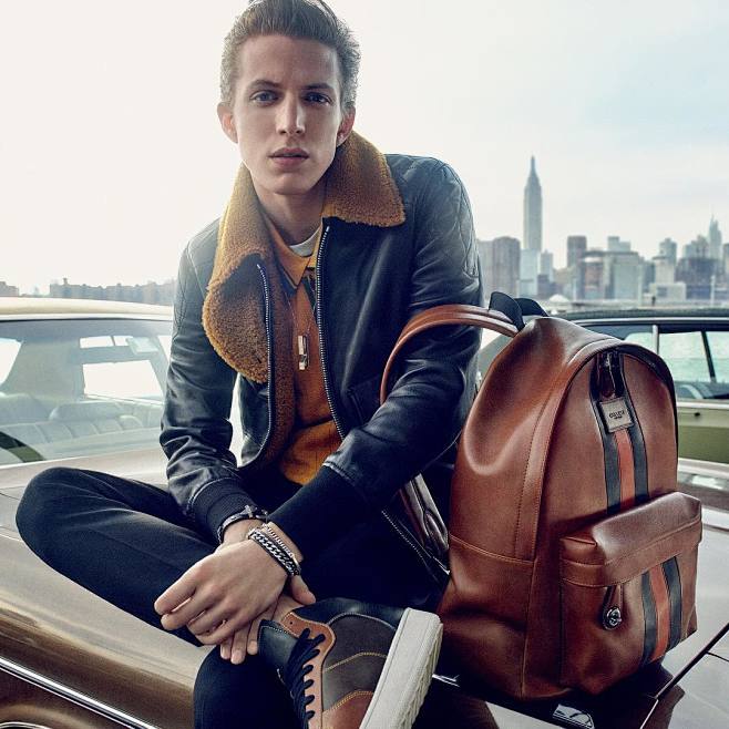 Coach (@coach)'s Ins...