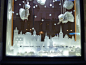 Interactive-christmas-window-display-by-Wellen-Prague