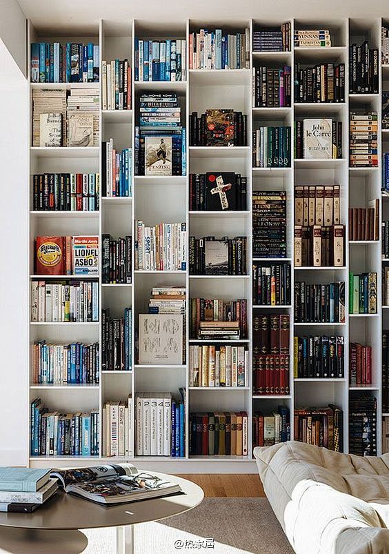 书柜。
