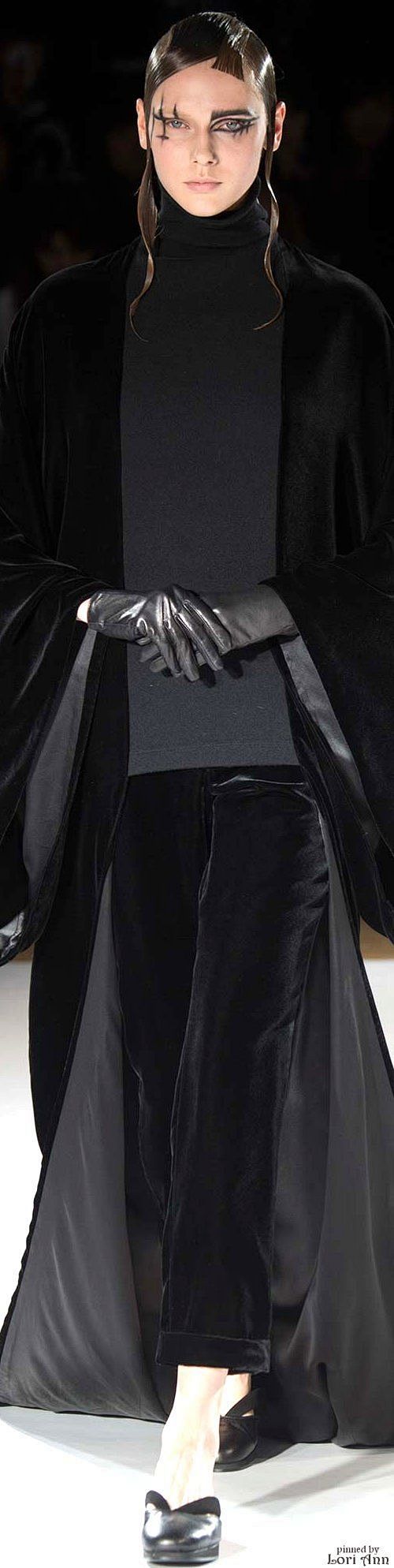 Yohji Yamamoto Fall/...
