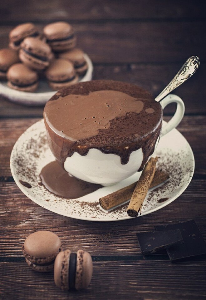 巧克力热可可、巧克力马卡龙