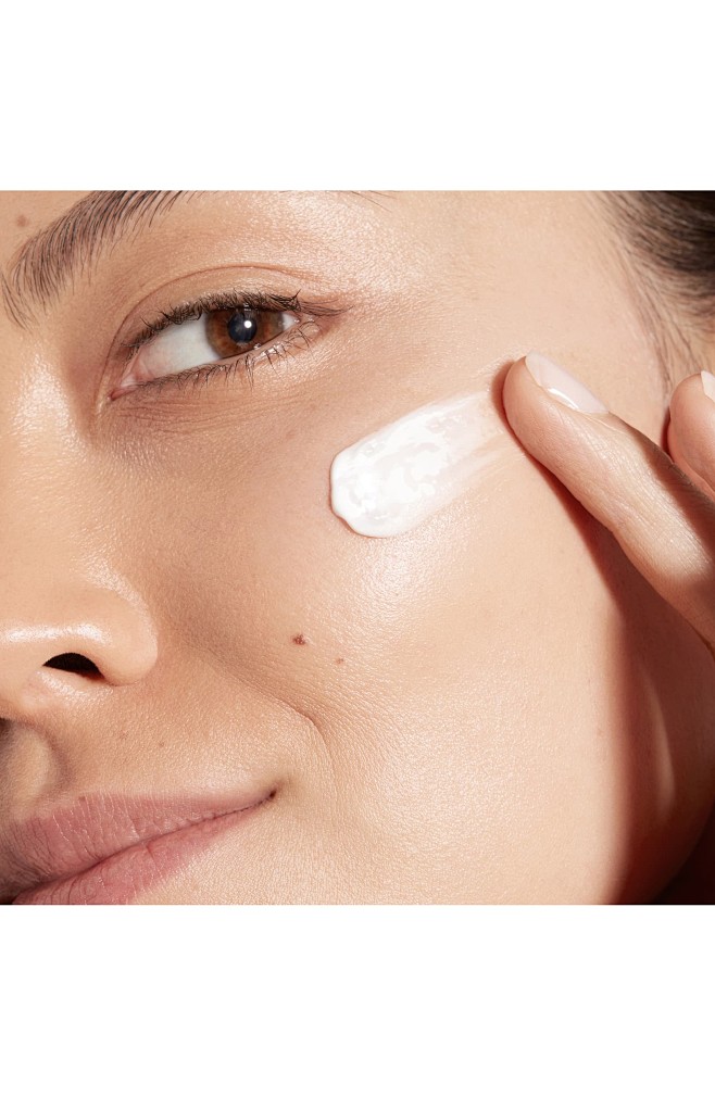 LANCÔME UV Expert Aquagel Defense Primer & Moisturizer SPF 50