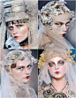 John Galliano F/W 2009｜明明是以“Zombie Ukraine Bride”为主题的东欧冰雪世界，在鬼才Galliano手中变得极致的妖娆鬼魅，妆容服饰以及童话般的雪花星辰隧道都美惨了～