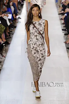波西米亚的巴黎闲适而精致！托里·伯奇 (Tory Burch) 2015春夏女装秀，海报时尚网亲临2015春夏纽约时装周_第2页_Tory Burch