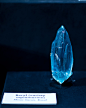 蓝宝石从特拉华矿物学博物馆 。 坚持认为，尽管其背景的颜色，描绘的海蓝宝石是真正的蓝色。