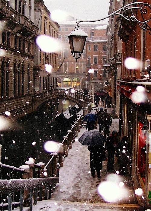 [大雪纷飞的威尼斯] 雪纷飞思念谁过往流...