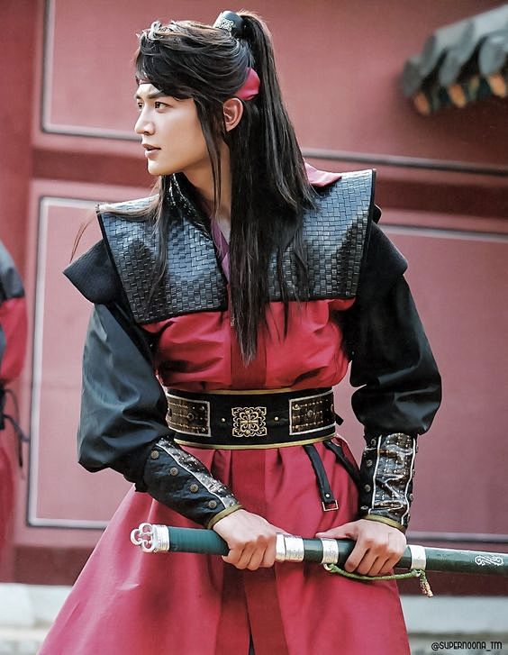 #SHINee #Minho - #Hw...