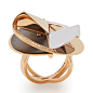 Hermès 爱马仕 Trajectoire 玫瑰金戒指 - 设计灵感来自宇宙中天体运行的轨道，将圆形的金片倾斜交叠，形成复杂而立体的戒面结构，巧妙让行星的轨迹定格于指间。 http://m.iwatch.ly/e/25408/3ed6wA