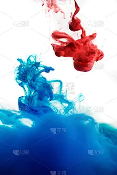 丙烯酸颜料和油墨在水中。抽象的背景帧。孤立在白色
