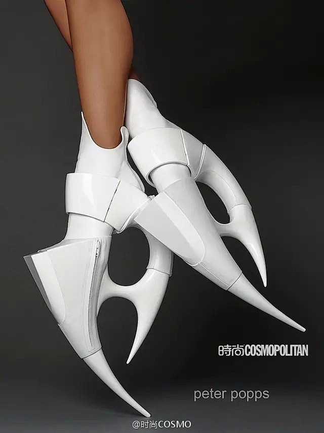 鞋履设计师Peter Popps的设计作...