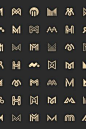 其中包括图片：M Letter Logo Bundle Monogram Set