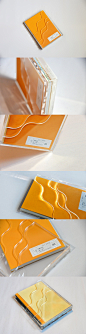HIMITSU issue 01 & issue 02

为Editorial Experience final设计的两本书籍，归属于同一个系列，名为“HIMITSU”。issue1为“丑陋的我们”，issue2为“美丽的他们”。

这个系列关于人们的不为人知的秘密。我通过网络匿名问卷的形式收集了来自超过10个国家的100+个回答。我基于这些回答编辑了15*2共30 ​​​​...展开全文c