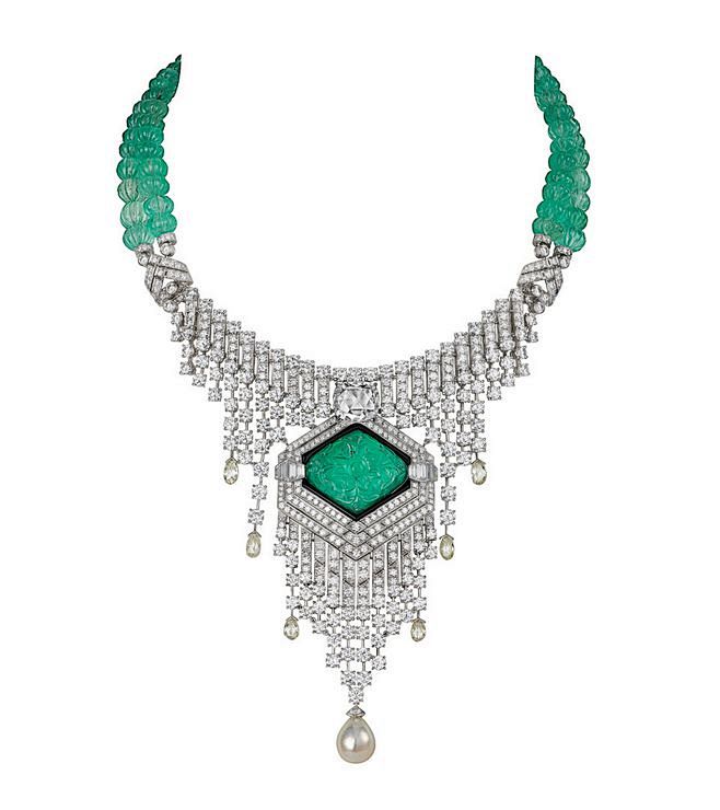 Cartier 雕刻绿宝石串珠镶钻珍珠项...